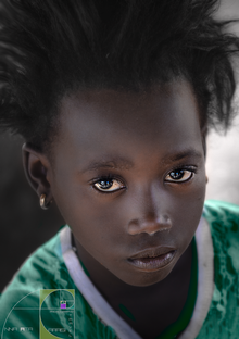 Volto bambina Senegal Africa.png
